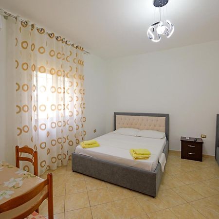 Brahimi Guest House Ksamil Exterior photo