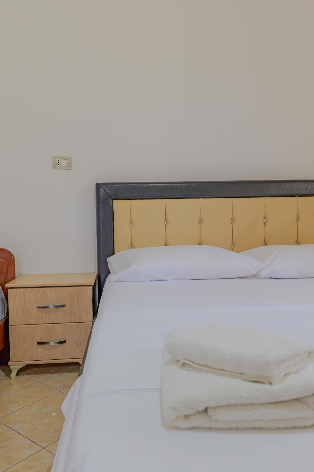 Brahimi Guest House Ksamil Exterior photo
