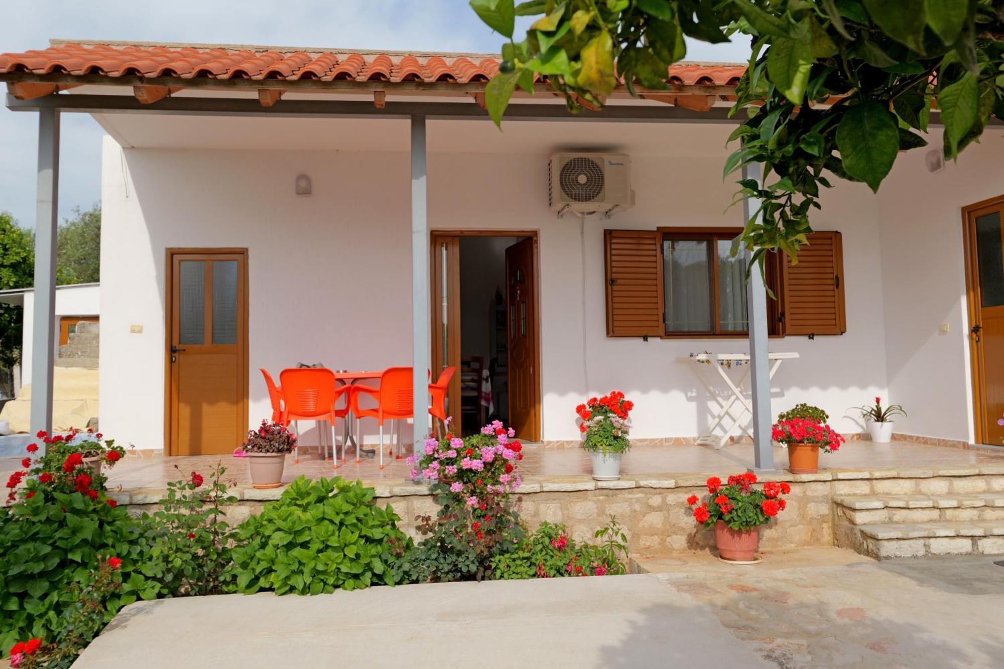 Brahimi Guest House Ksamil Exterior photo