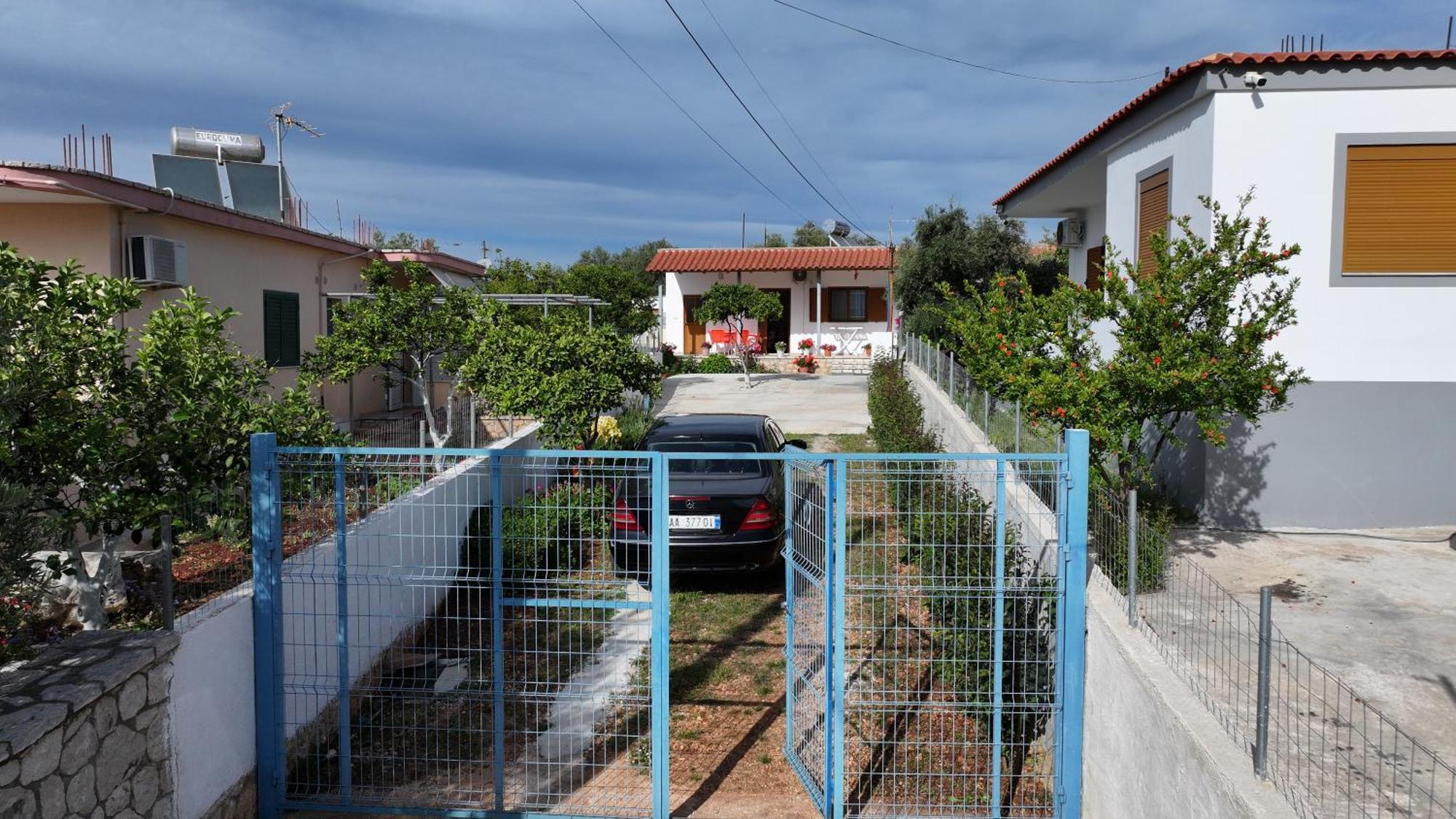 Brahimi Guest House Ksamil Exterior photo